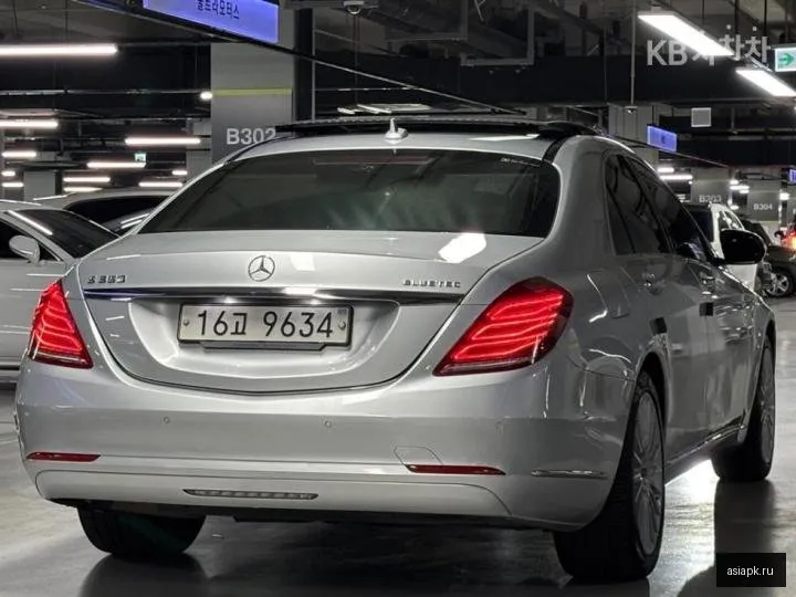 Mercedes-Benz S-Class 2