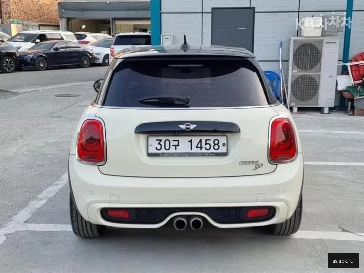 MINI Hatch 4