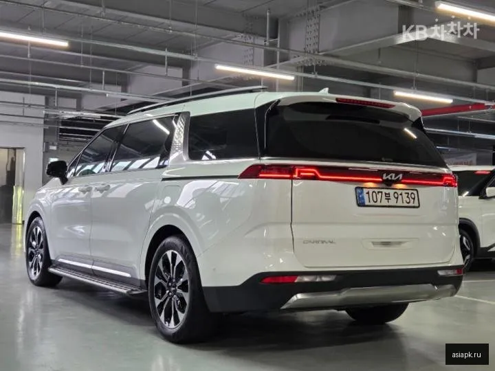 Kia Carnival 4