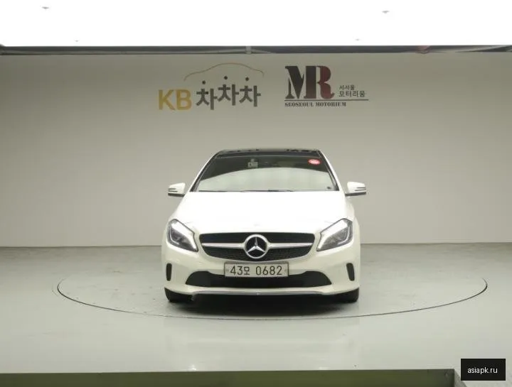 Mercedes-Benz A-Class 4
