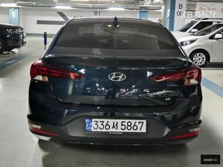 Hyundai Avante 4
