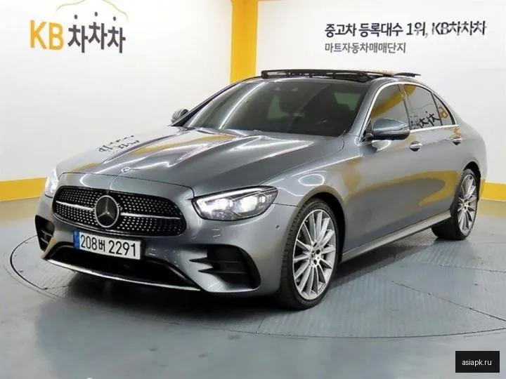 Mercedes-Benz E-Class 2
