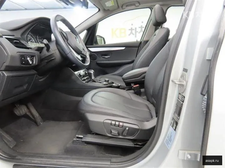 BMW 2-Series 5