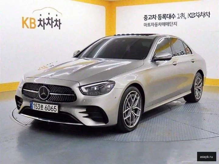 Mercedes-Benz E-Class 2