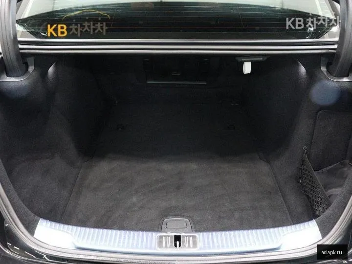 Mercedes-Benz S-Class 5