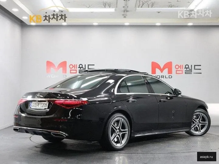 Mercedes-Benz S-Class 3