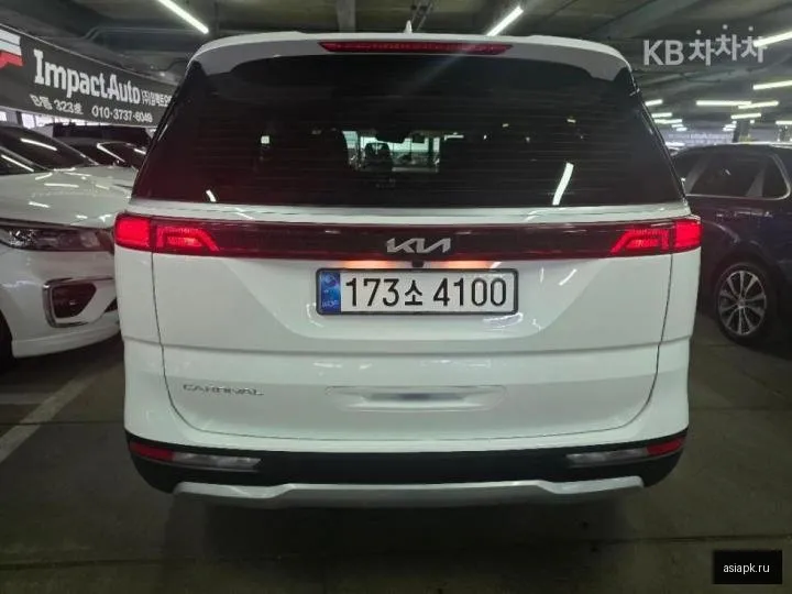 Kia Carnival 4