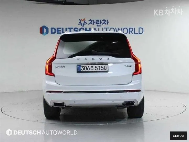 Volvo XC90 4