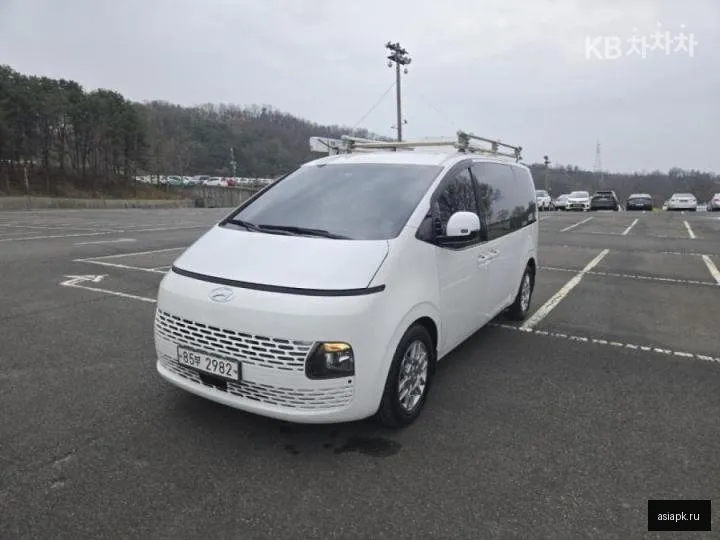 Hyundai Staria 2