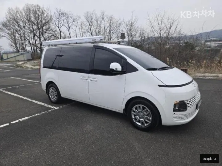 Hyundai Staria 3