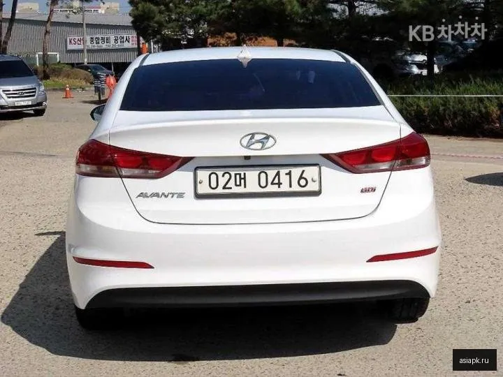 Hyundai Avante 4
