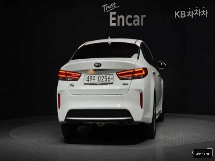 Kia K5 4