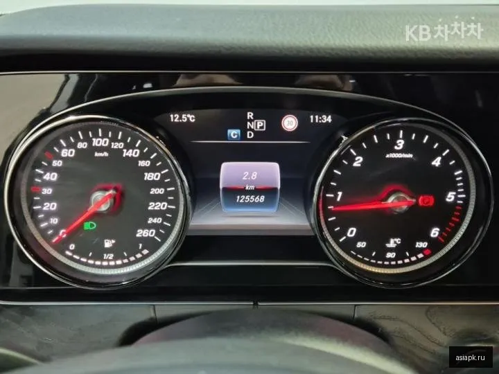 Mercedes-Benz E-Class 6