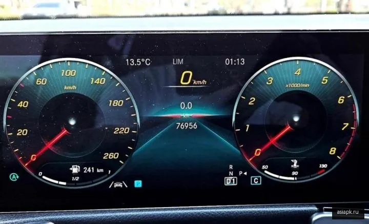 Mercedes-Benz GLB-Class 5