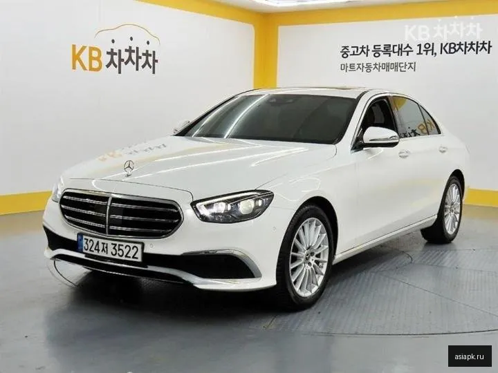 Mercedes-Benz E-Class 2