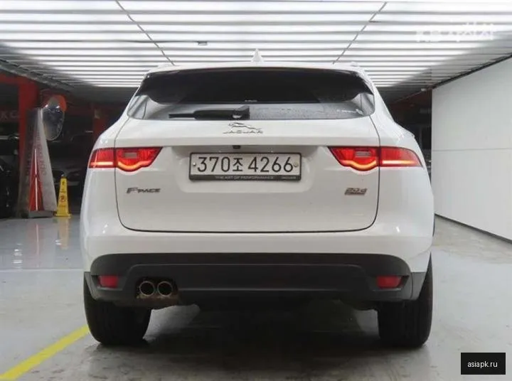 Jaguar F-Pace 4