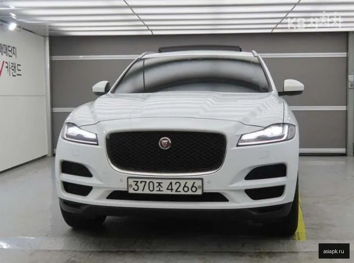 Jaguar F-Pace 2