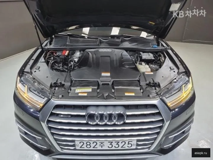 Audi Q7 6