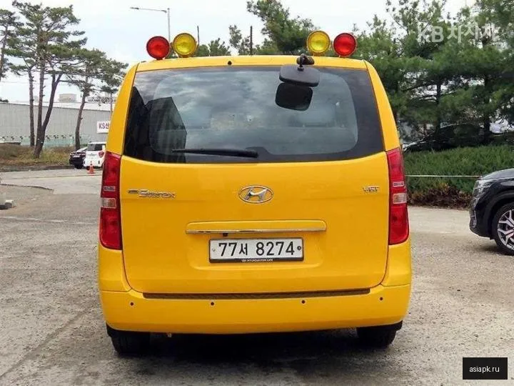 Hyundai Starex 4