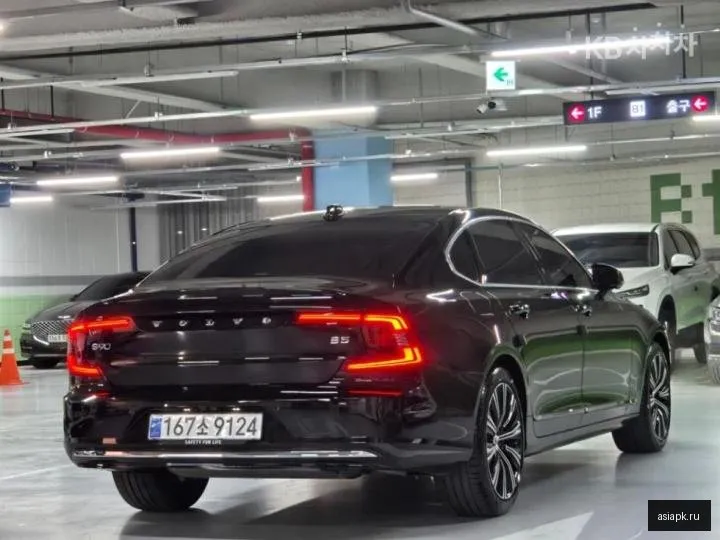 Volvo S90 4