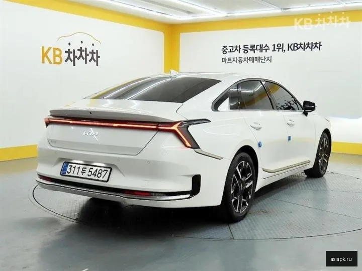 Kia K8 4