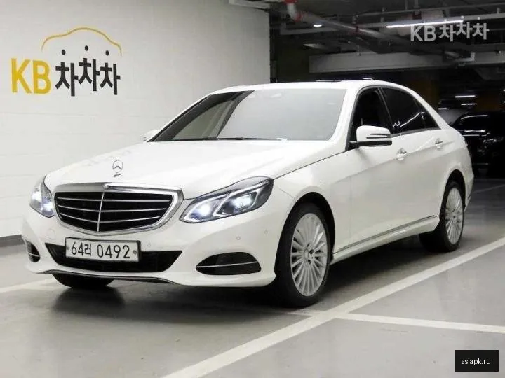 Mercedes-Benz E-Class 2