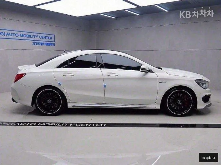 Mercedes-Benz CLA-Class 2