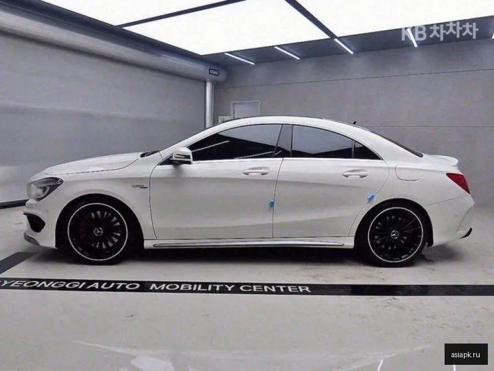 Mercedes-Benz CLA-Class 4