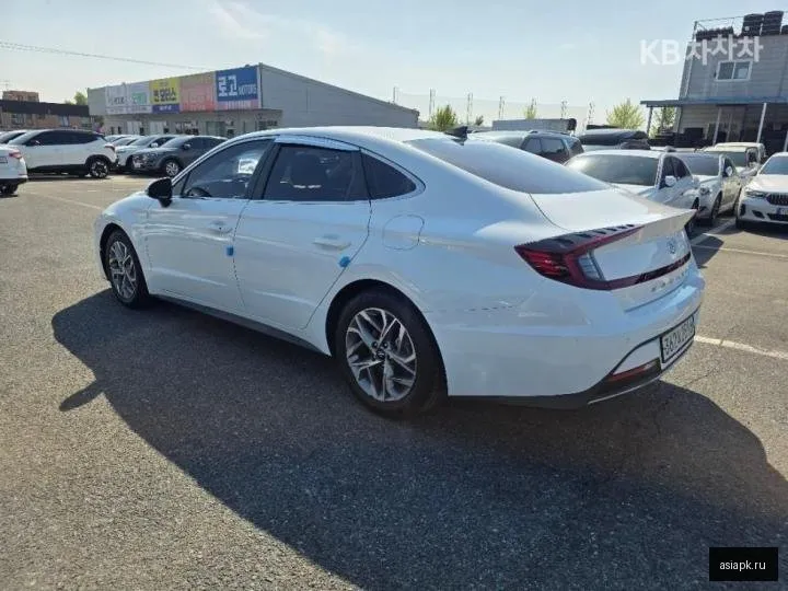 Hyundai Sonata 5