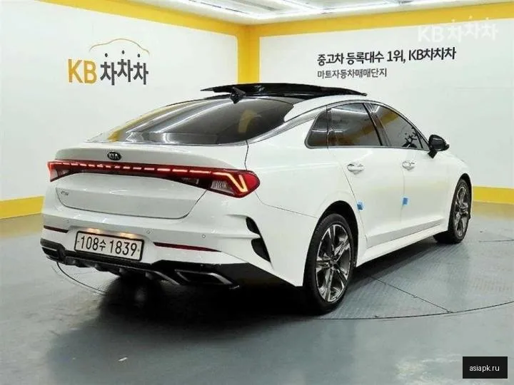 Kia K5 4