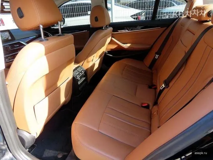 BMW 5-Series 6