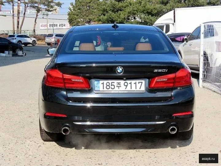 BMW 5-Series 4