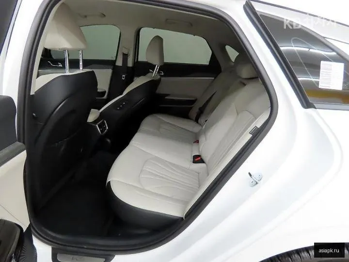 Kia K5 6