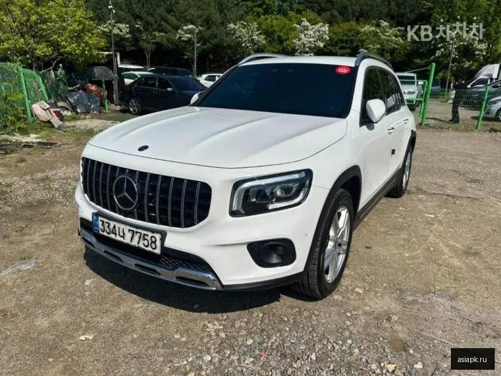 Mercedes-Benz GLB-Class 2