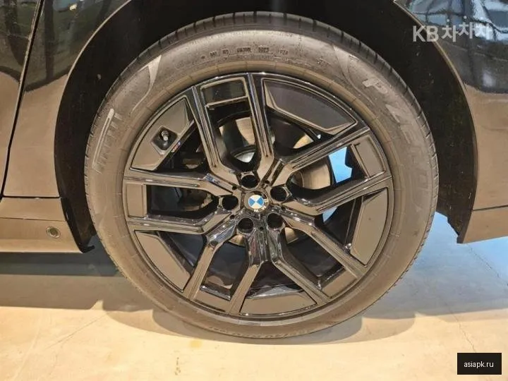 BMW 7-Series 6