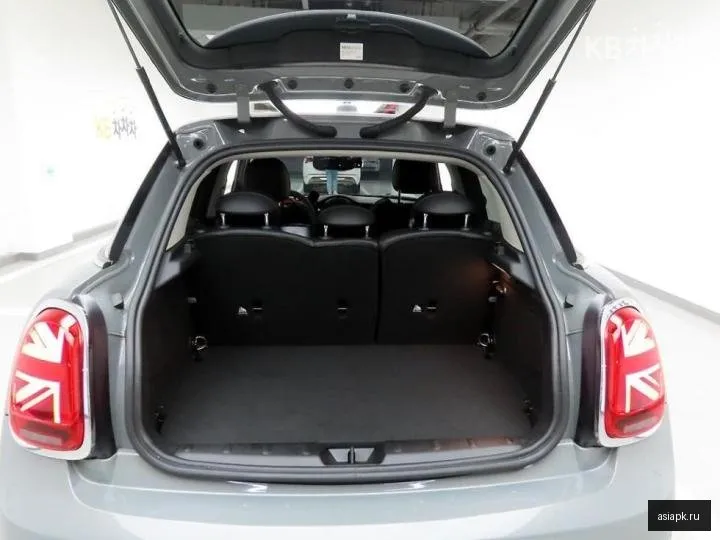 MINI Hatch 5