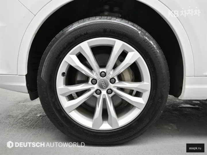Audi Q7 5