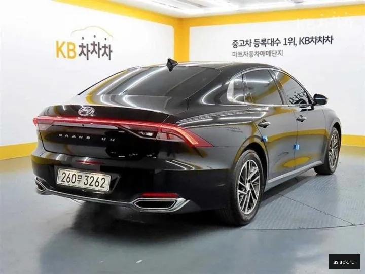 Hyundai Grandeur 4