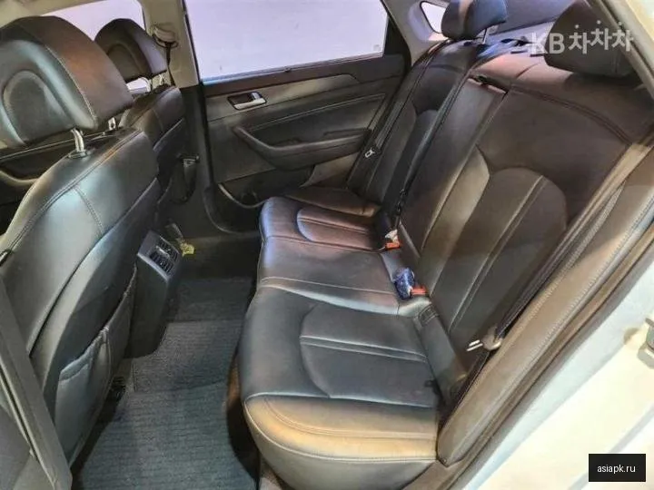 Hyundai Sonata 5