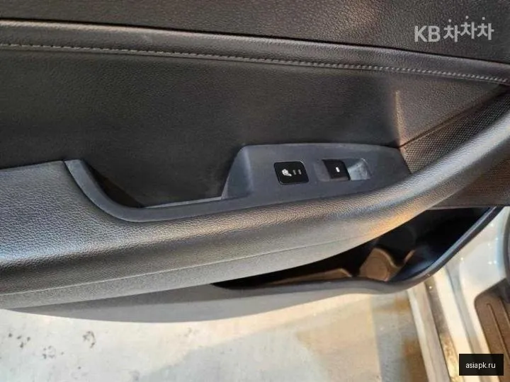 Hyundai Sonata 6