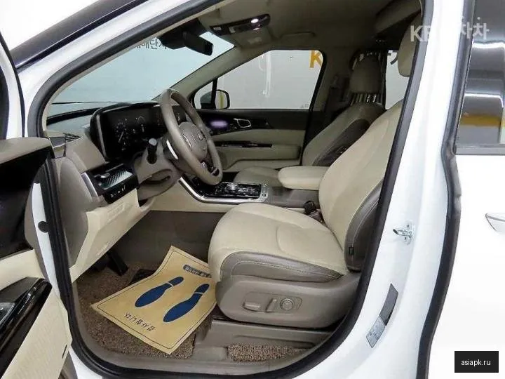 Kia Carnival 5