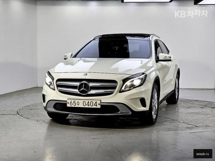 Mercedes-Benz GLA-Class 2