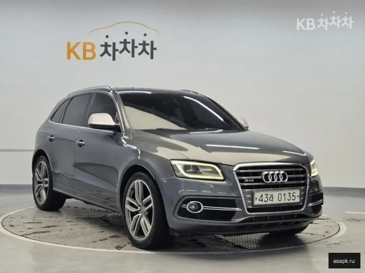 Audi SQ5 4