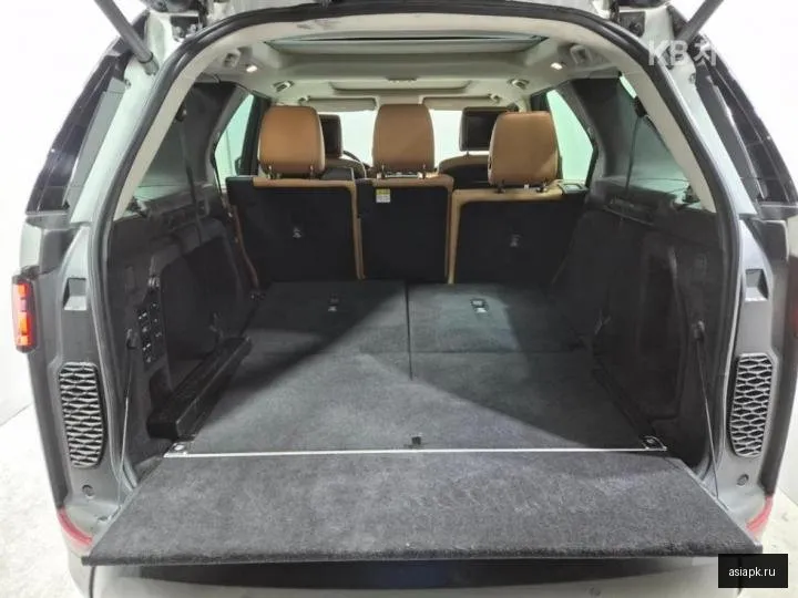Land Rover Discovery 5