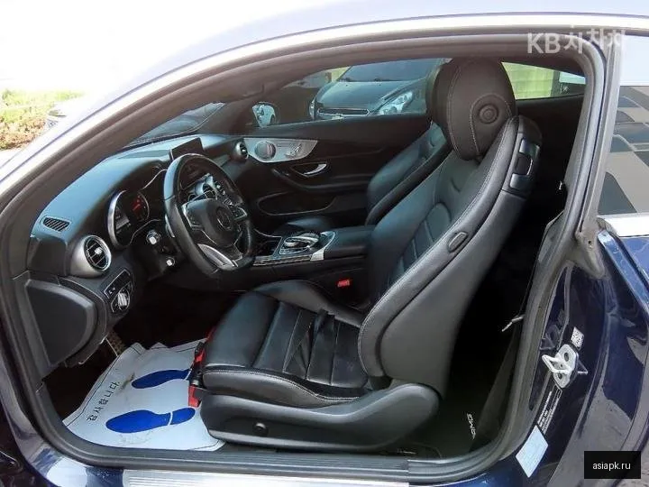 Mercedes-Benz C-Class 5