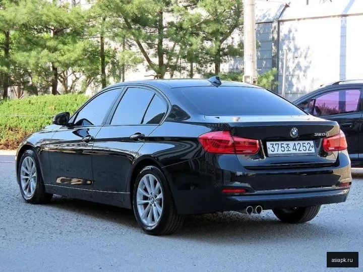 BMW 3-Series 3