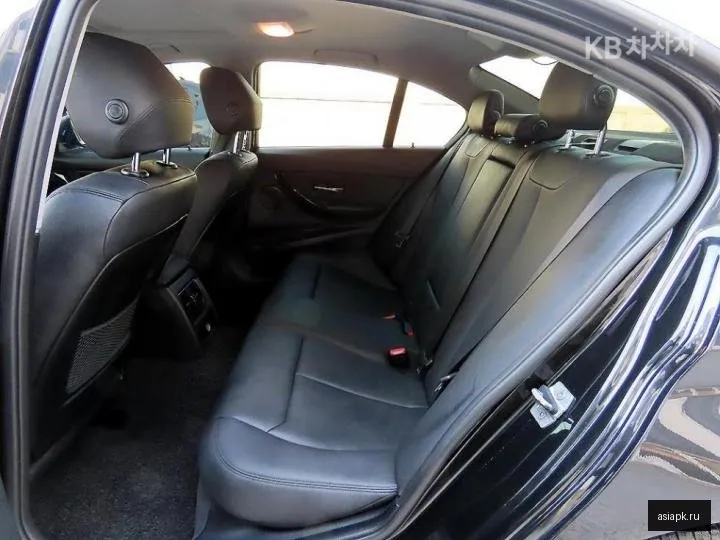 BMW 3-Series 6