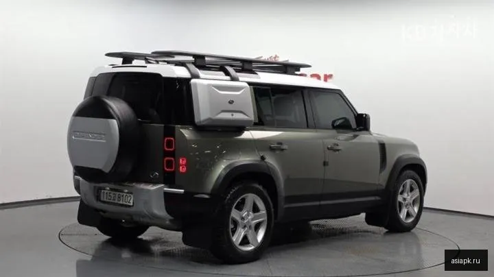 Land Rover Defender 2