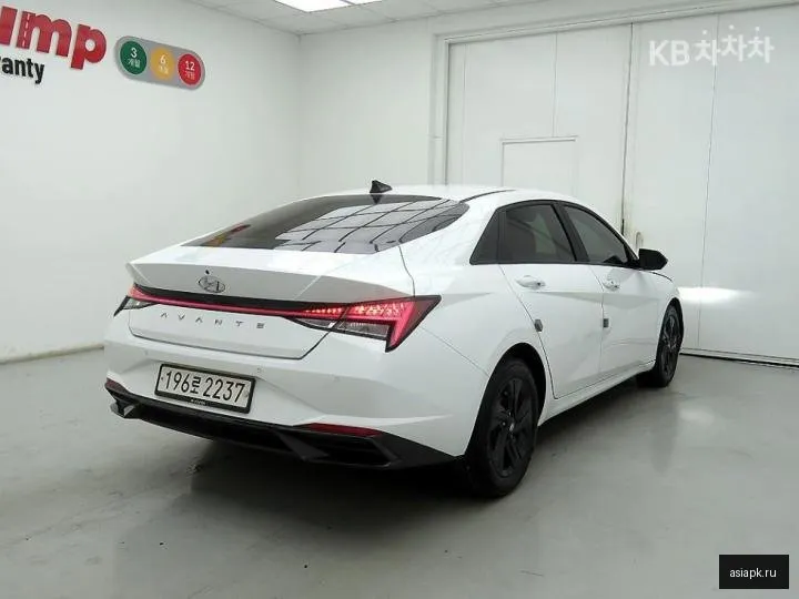 Hyundai Avante 4