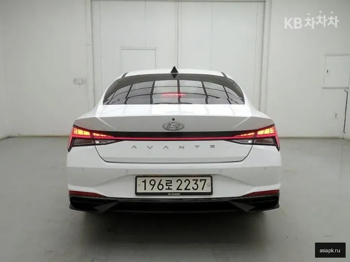 Hyundai Avante 5